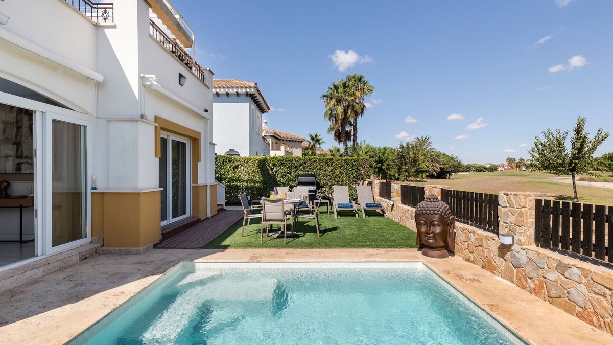 Torre-Pacheco Villa | Villa 'Luxury Frontline Golf' with Private Pool, Wi-Fi and Air Conditioning