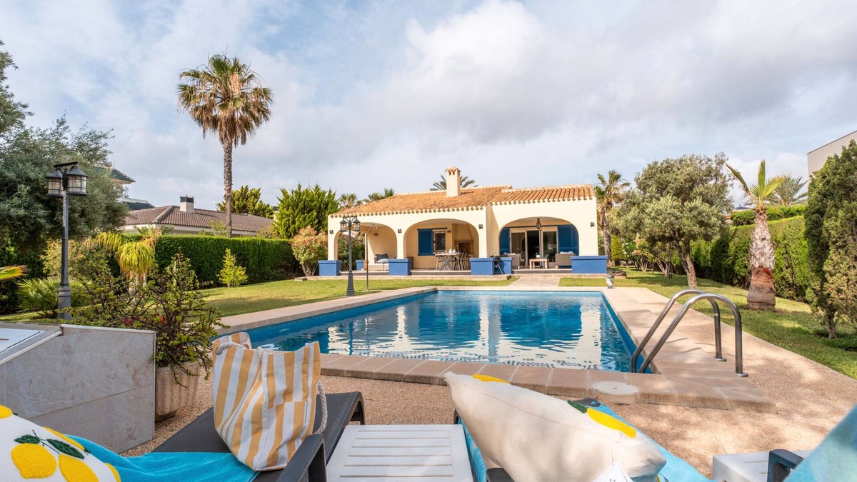 Orihuela Costa Villa | Villa 'Luxury Next Beach Cabo Roig' with Private Pool, Wi-Fi and Air Conditioning
