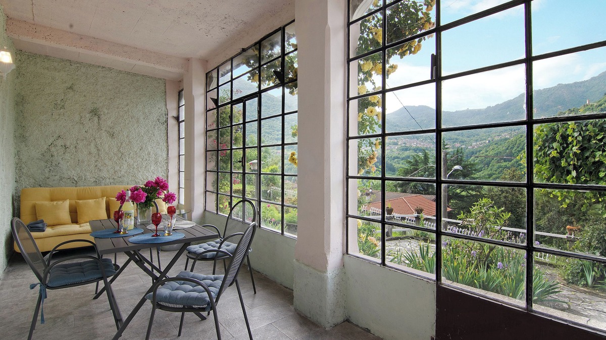 Dizzasco Villa | Villa "Luxury Oleandra" with Private Pool, Big Garden and Barbecue