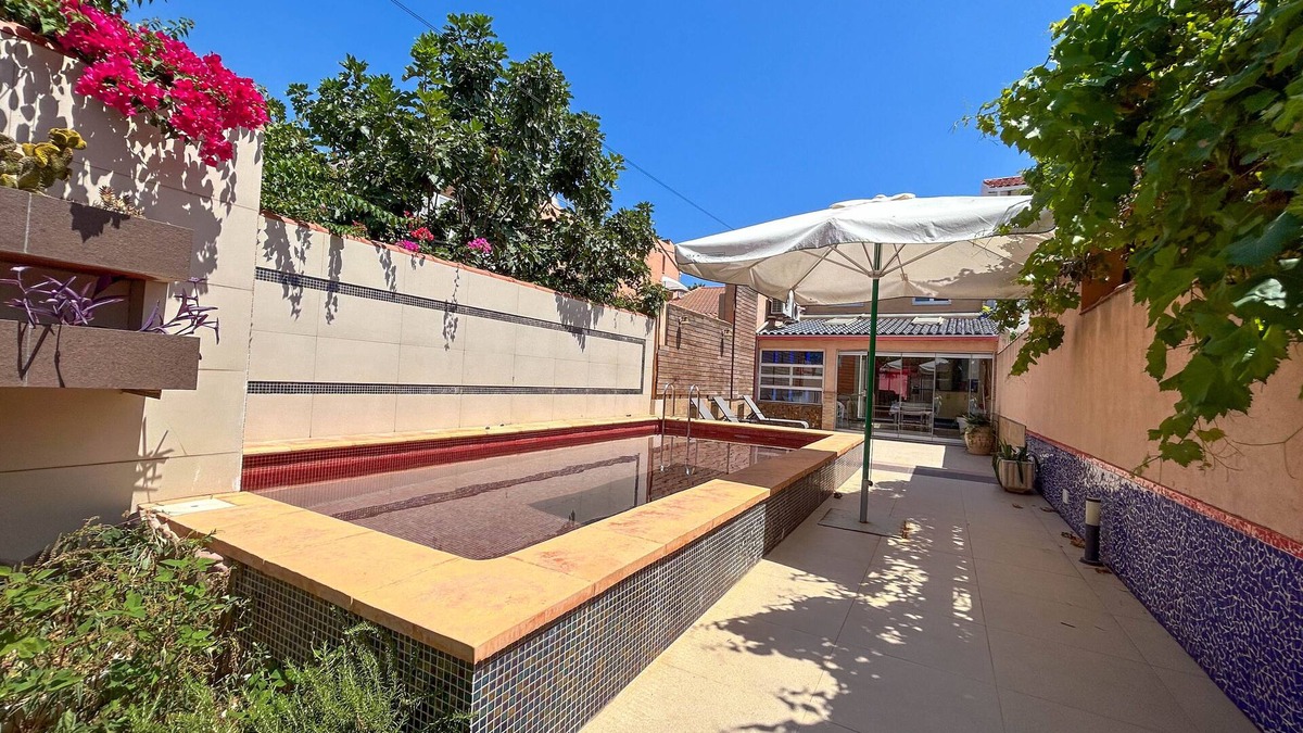 La Malva-rosa House | Villa Luz in front of Malvarrosa beach