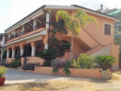 San Nicolo House | Villa Macria