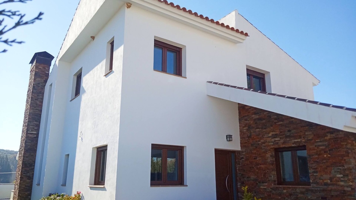 Loja House | Villa Madodos. A special and versatile accommodation.