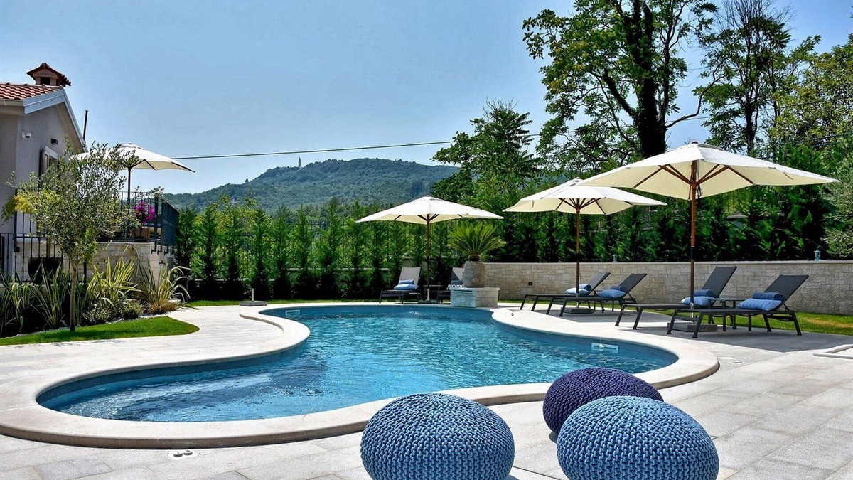 Pican Villa | Villa Magica with Pool