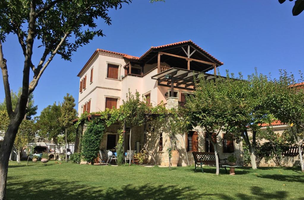 Afytos Villa | Villa Maira