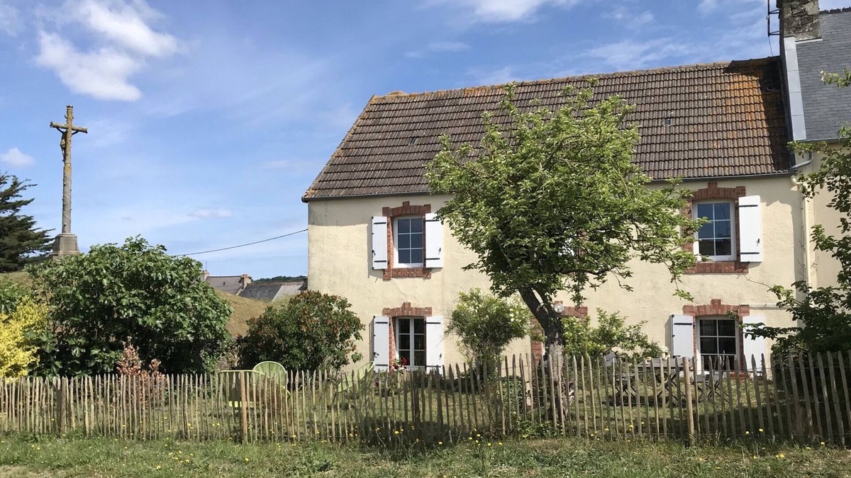 Barneville-Carteret House | Villa Marie Thérèse - 3 bedrooms, sleeps 8