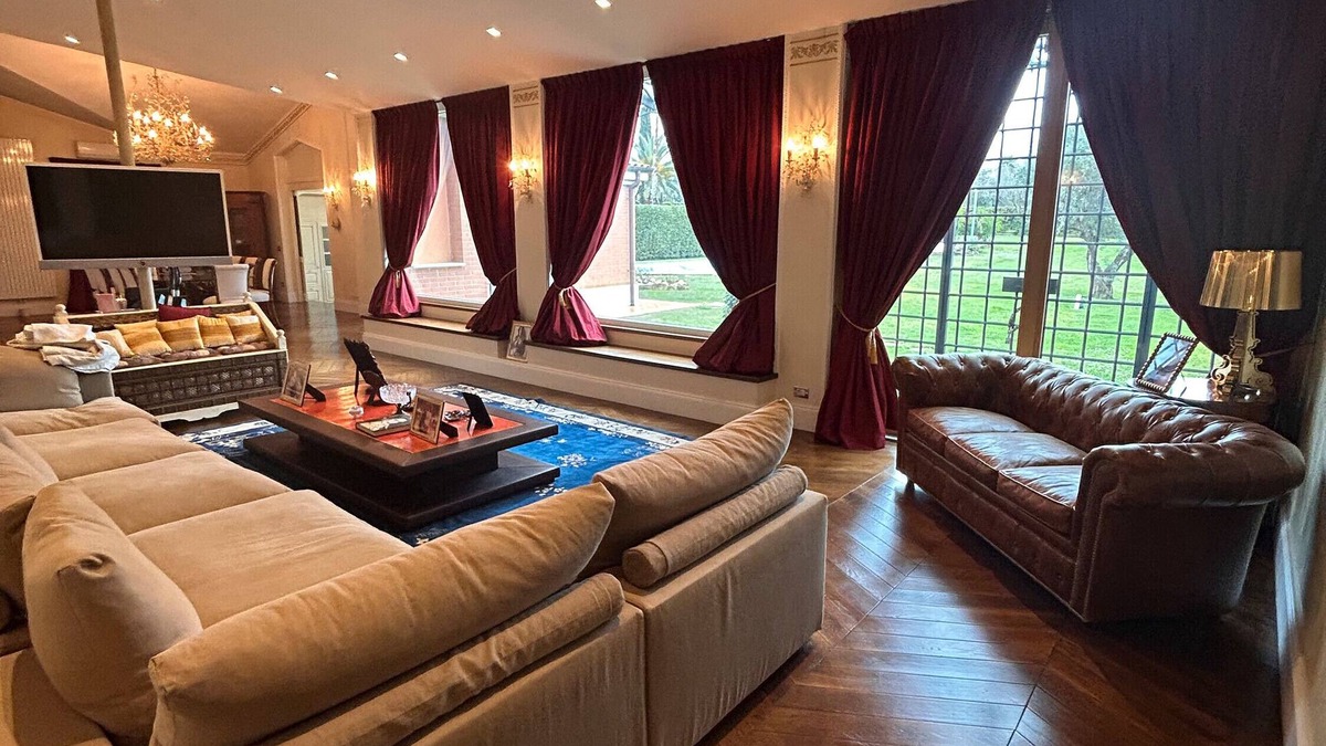 Zona XXV Vallerano Villa | Villa 'Marta' with Private Pool, Wi-Fi and Air Conditioning
