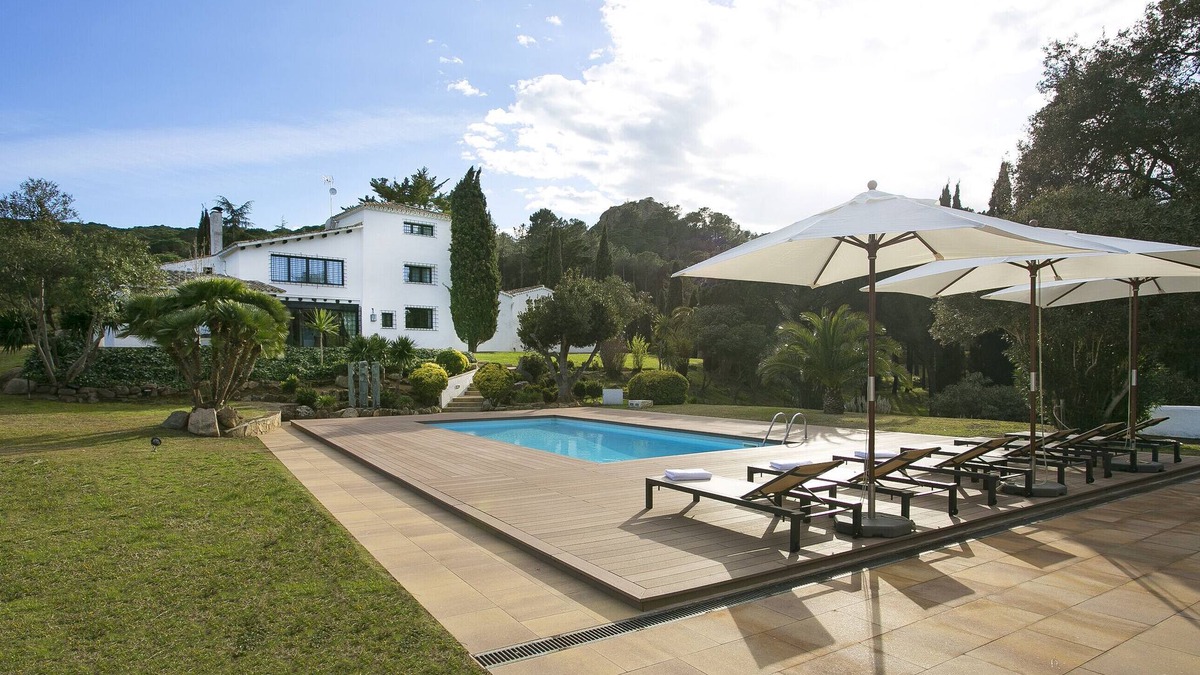 El Mas Trempat Villa | Villa 'Masia Roca Rodona' with Mountain View, Wi-Fi and Air Conditioning