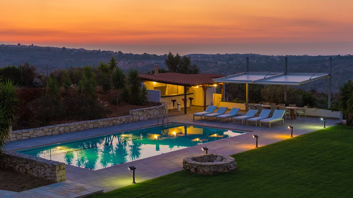 Kambanion Villa | Villa Mathea - Spacious Villa With Privacy And Private Large Swimming Pool