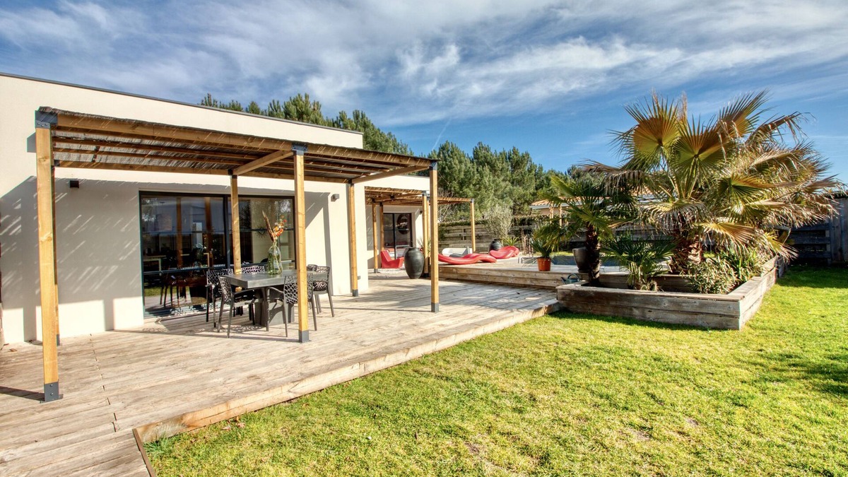 Le Porge Villa | Villa Meli with the ocean, Lacanau and the Bassin d'Arcachon just 10 minutes away