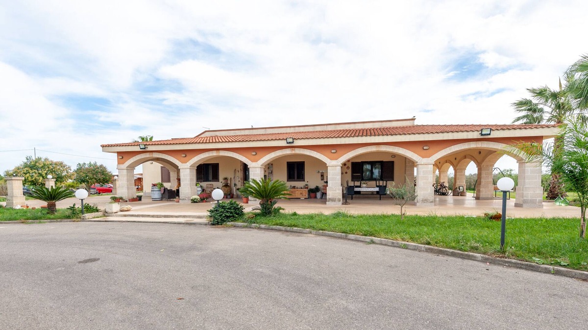 Province of Lecce Villa | Villa "Melograno" with Shared Pool & Wi-Fi