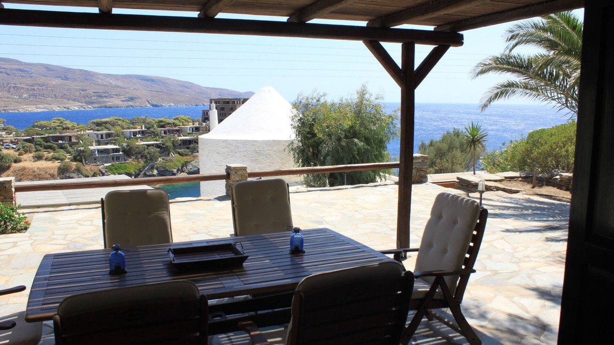 Koundouros Villa | Villa Melydia, a family Friendly Villa With Swimming Pool, 50 Meters From Se