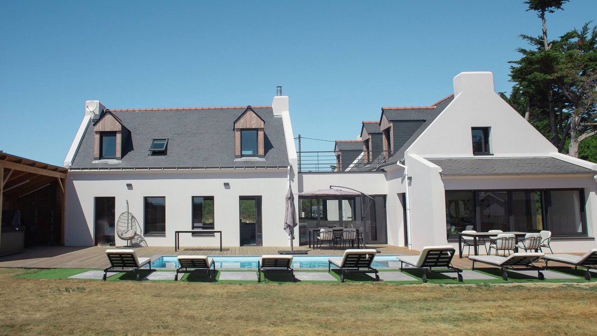 Locmaria Villa | Villa Métairie, with its luxury amenities, is a unique property on the island.