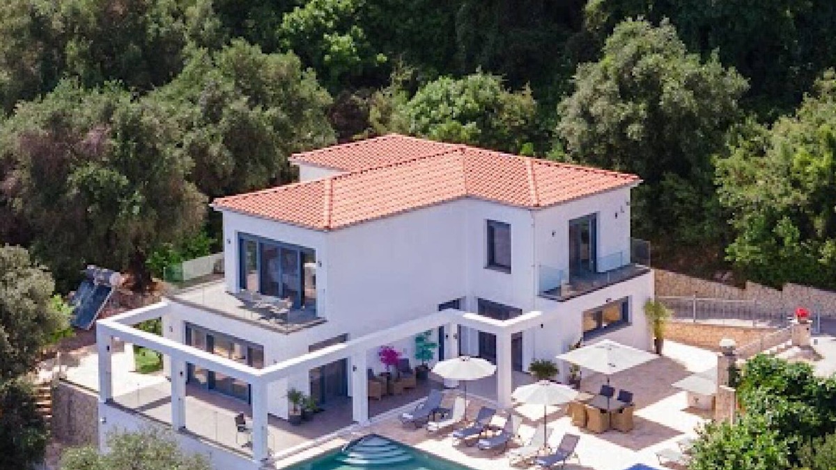 Doukades Villa | Villa Michael. Doukades Corfu. Heated pool and jacuzzi.