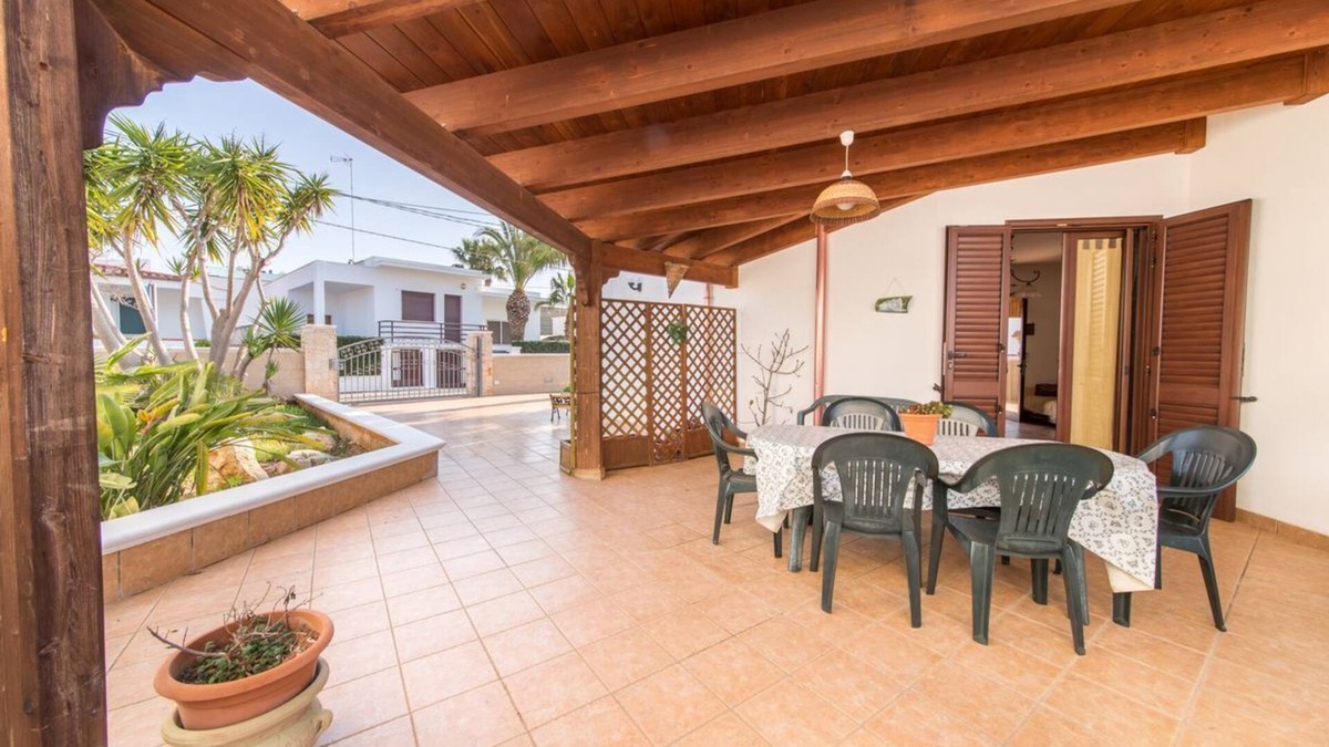 Posto Rosso Villa | Villa Michela Sofia - Salento Reservation