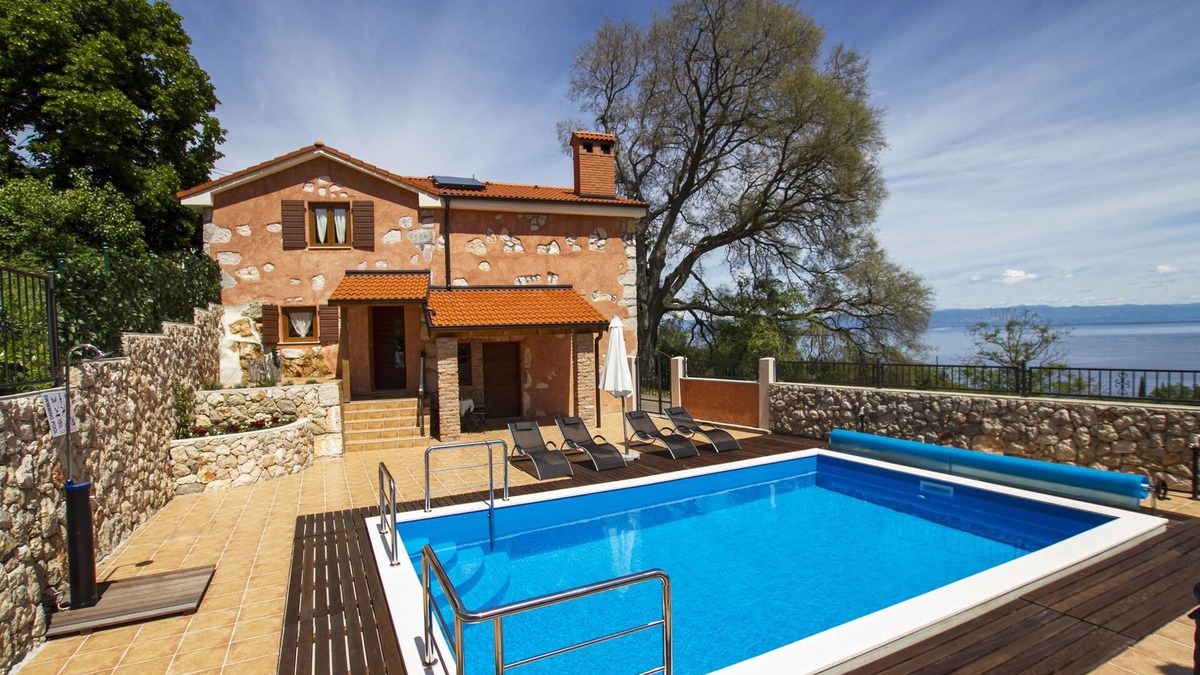Brsec Villa | Villa MIlena-An oasis of peace and relaxation in small Istrian village