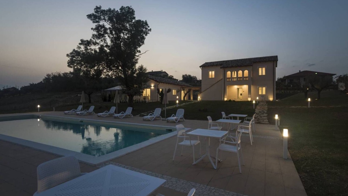 Notaresco House | VILLA MILLI- Pratiuno apartment