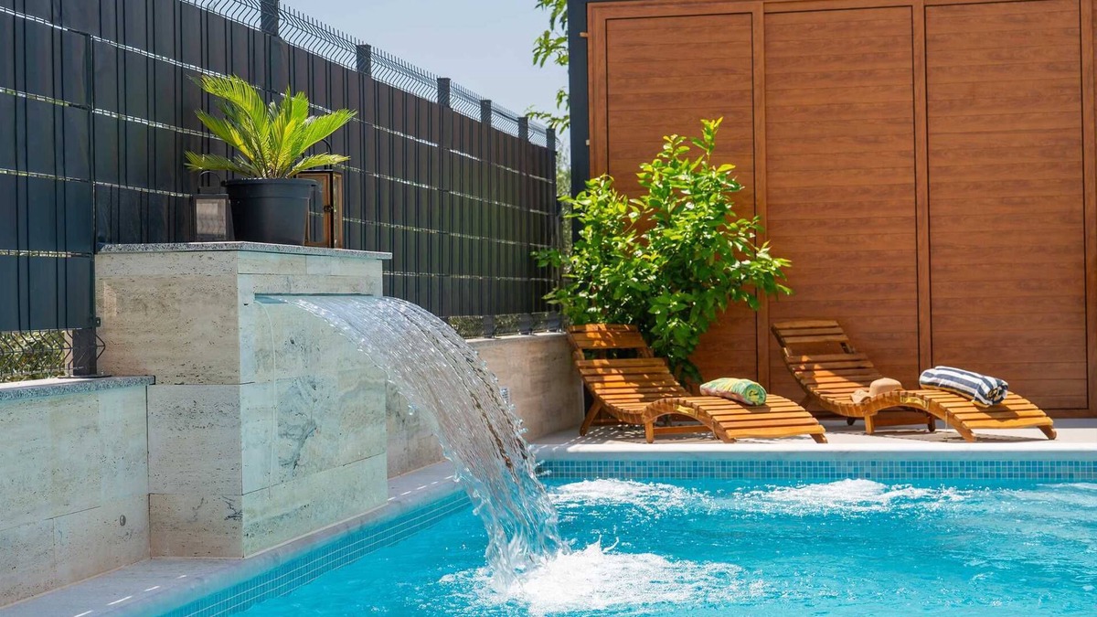 Kastel Sucurac Villa | Villa Mima II:Holiday oasis with hydromassage pool