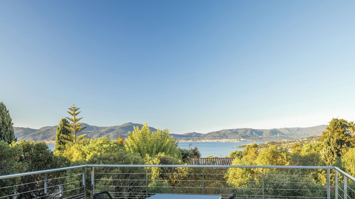 Molini Villa | Villa MIMOSA- 4 bedrooms, swimming pool, near beach, apartment