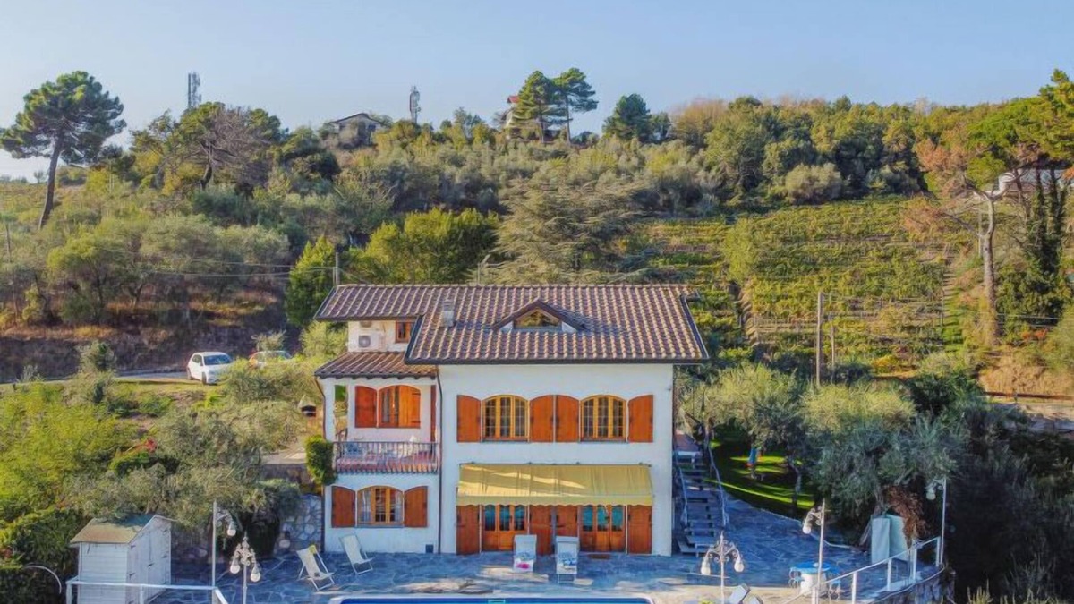 Corsanico House | Villa Mistral by Interhome