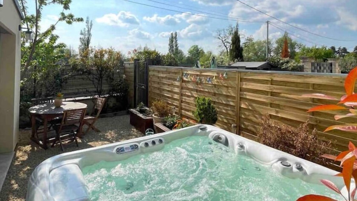 Le Thor Villa | Villa Moderne Avec Jacuzzi Proche D'avignon