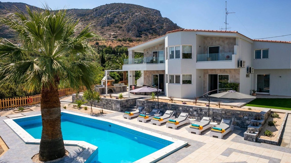 Old Hersonissos Villa | Villa Monroe by Villa Plus