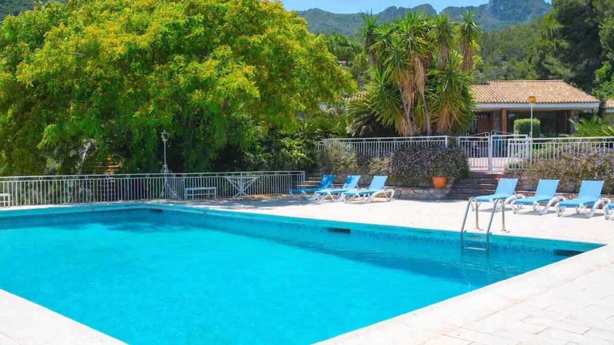 Favara Villa | Villa Montgrau, 2 SWIMMING POOLS AND TENNIS COURT