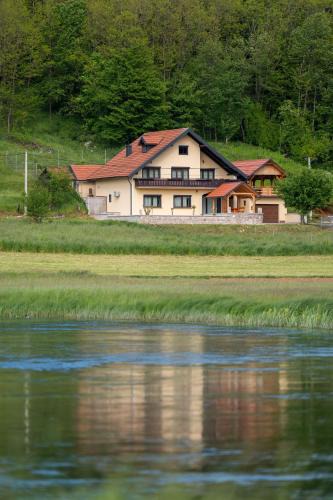 Otocac Villa | Villa Narnia