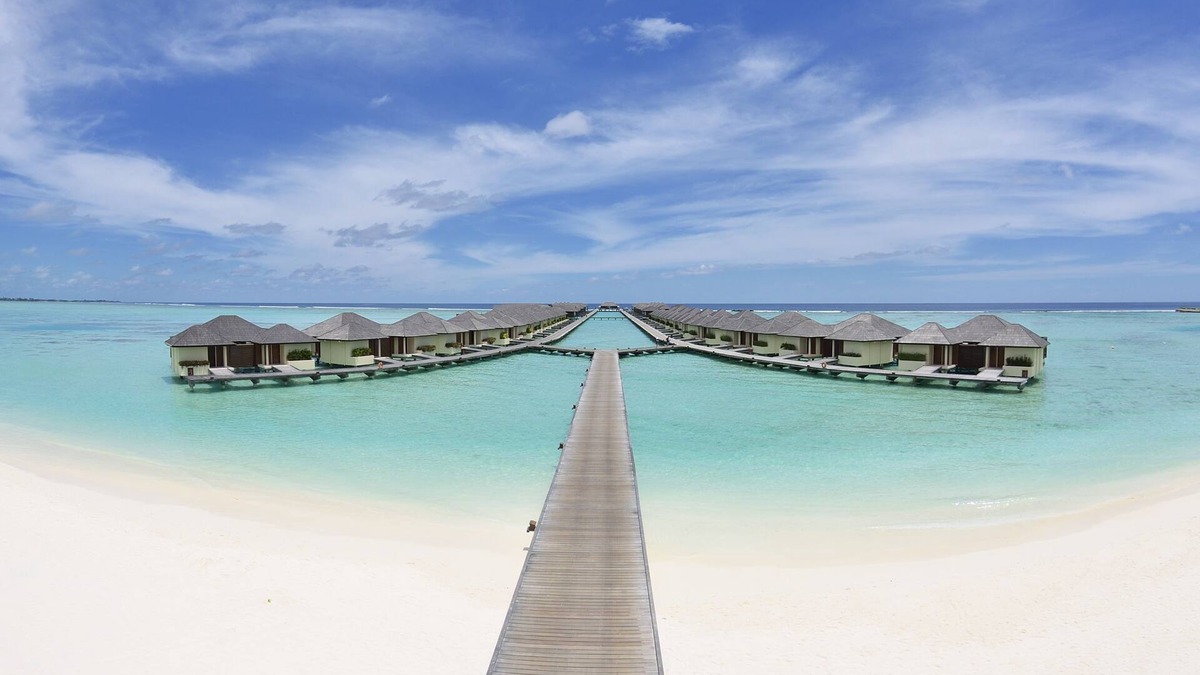 Lankanfinolhu Resort | Villa Nautica Paradise Island Resort