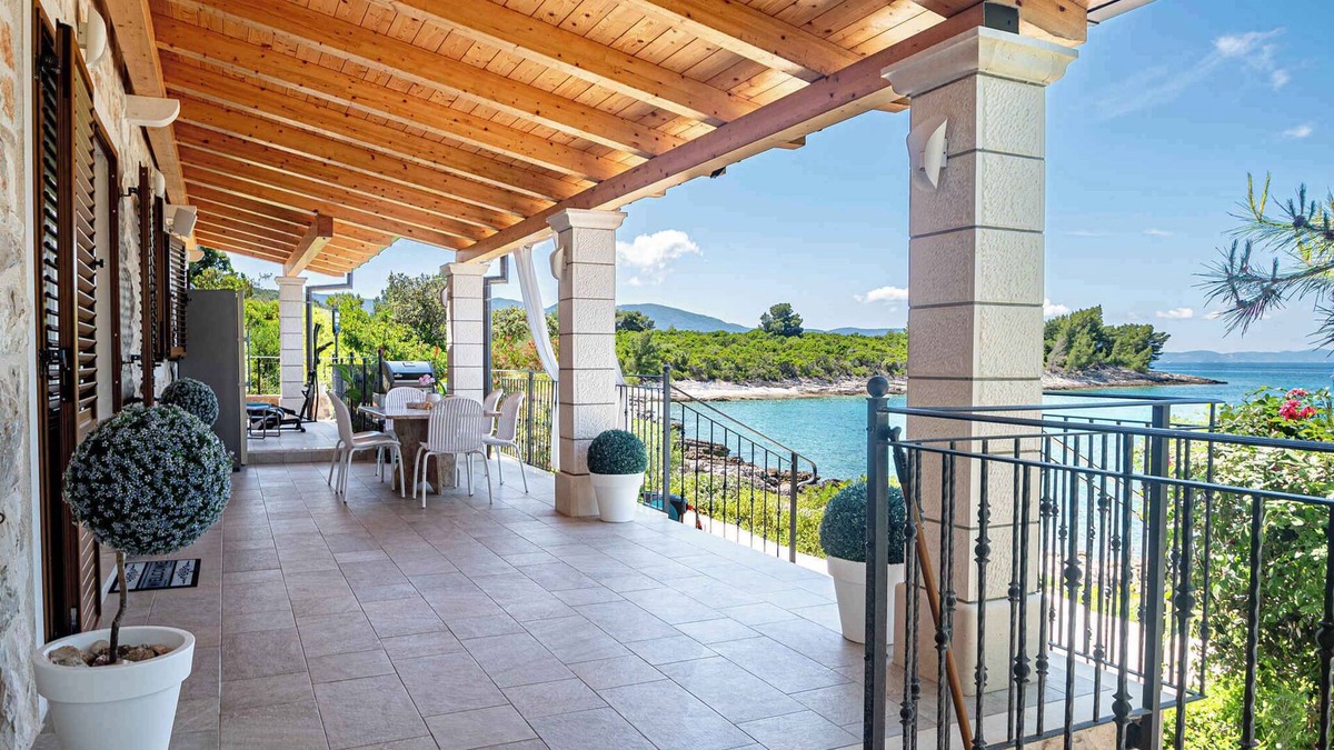 Loviste Villa | Villa near the sea