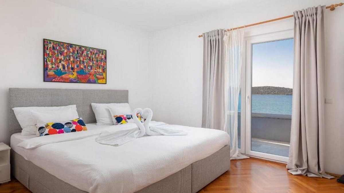 Grebastica Villa | Villa Nensi - house with six bedrooms and a swimming pool
