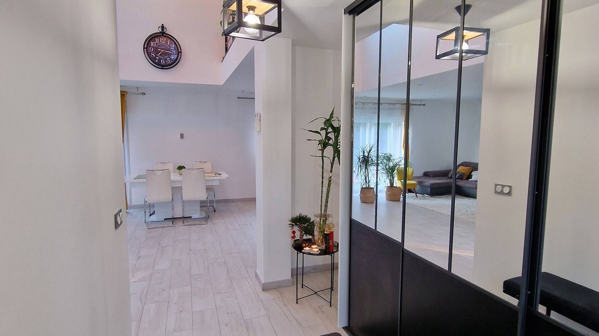 Villepinte Villa | Villa Neuve Tout Confort et Extra Spacieuse Entièrement Climatisée