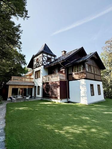 Altaussee Villa | Villa Nicoletta - Luxus am See - Your Austrian Home