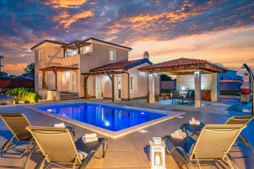 Municipality of Sveti Lovrec House | Villa Niko, your Ideal Summer Oasis near Poreč