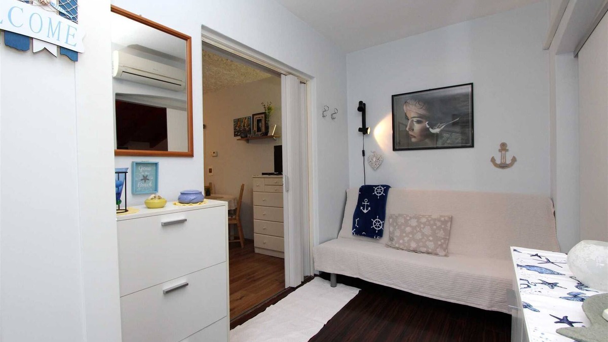 Rovinj Apartment | VILLA NIKOLA One-Bedroom Apartment with Terrace (Sanja)