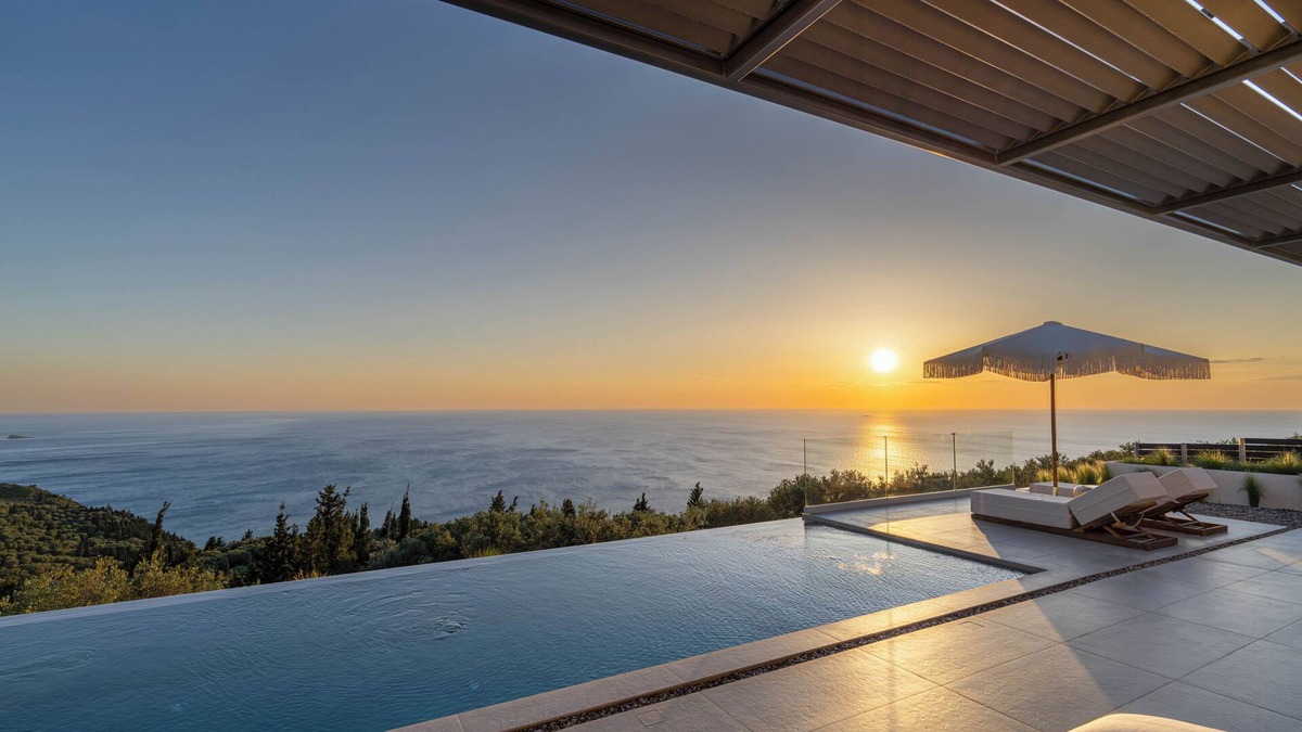 Kalamitsi Villa | Villa 'Nimbus Villas' with Sea View, Wi-Fi and Air Conditioning