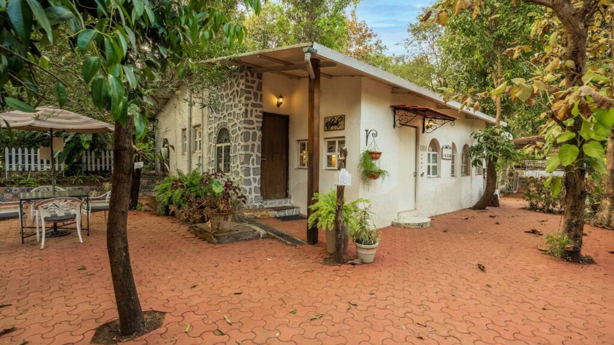 Jawhar Villa | Villa Noa, Palghar by Ebony Stays | Private 1BHK with Pool & Garden