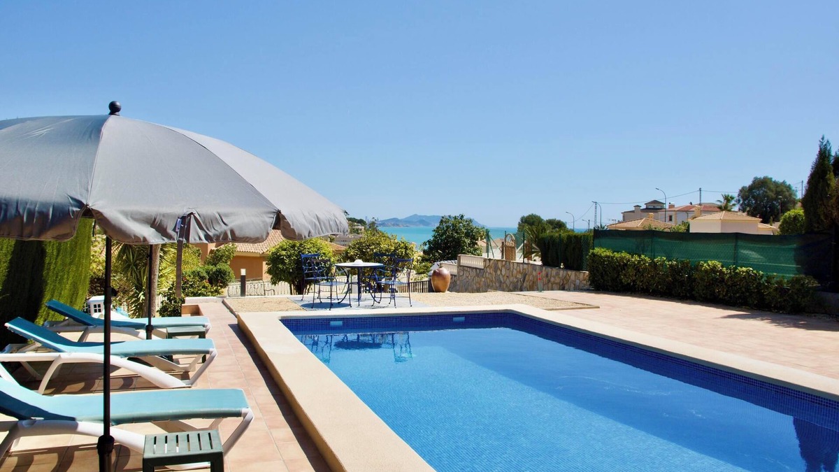 Coveta Fuma Villa | Villa Noma with Sea View, Pool, Garden & Wi-Fi