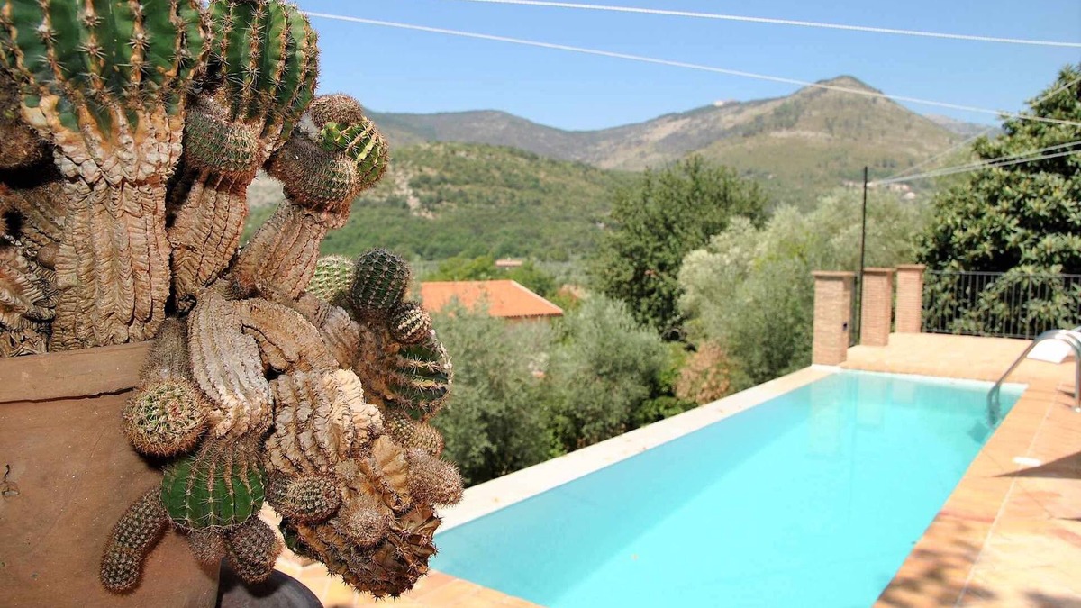 Itri House | Villa Oasis pool and nature