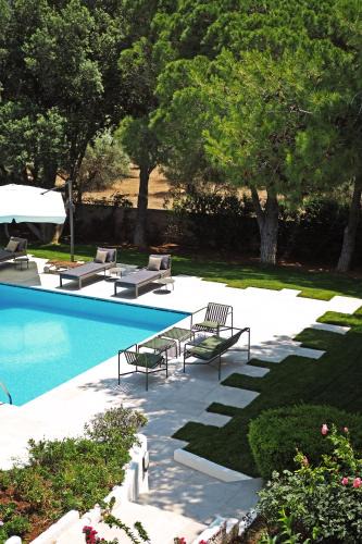 Saronikos Villa | Villa Oasis with Large Pool Athenian Riviera Lagonissi