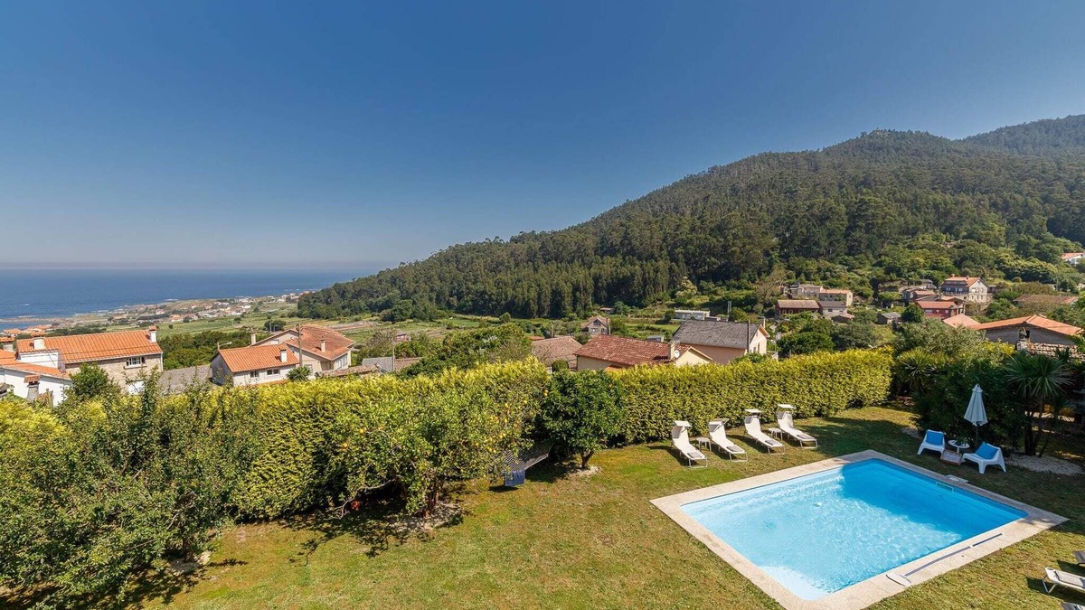 Villadesuso Villa | Villa Oia (249), sea views near Baiona