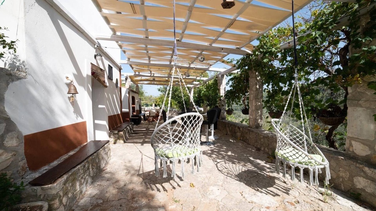 Vico del Gargano Villa | Villa Olivia on the Gargano coast in Apulia 2 km from the Sea and the Sky
