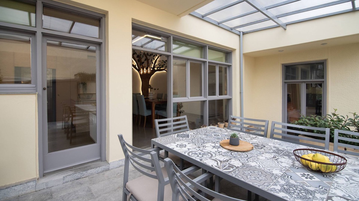 Filopappou Villa | Villa Olivia Philopappou