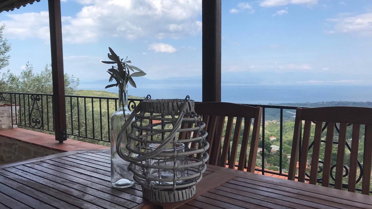 Agios Vlassios House | Villa Olivia Pilion (formally Mulberry House Pilion)