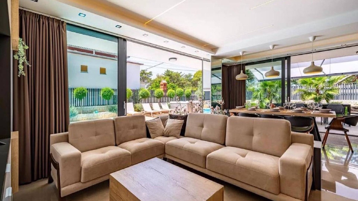 Banjol Villa | Villa Omega - Four Bedroom Villa with Swimming Pool