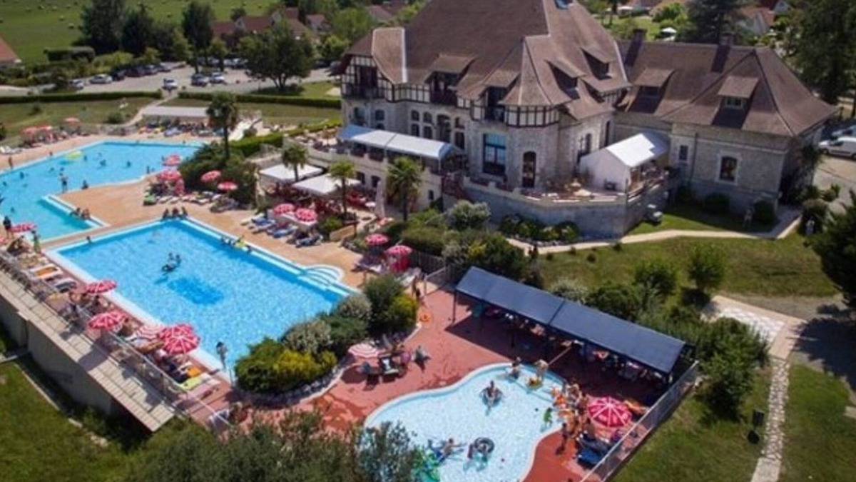 Daumazan-sur-Arize House | Villa on child-friendly park with swimming pool