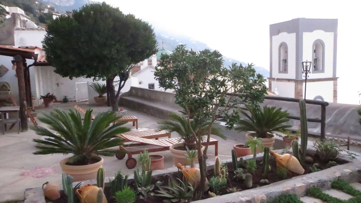 Praiano Villa | Villa on the Amalfi Coast with large garden overlooking the sea