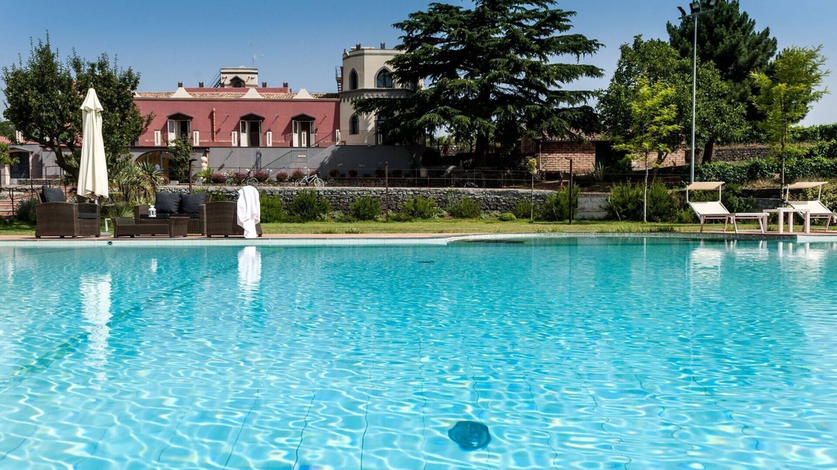 Trecastagni Villa | Villa on wine estate with private pool and views