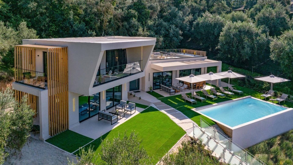 Peroulion Villa | Villa Optima by Villa Plus