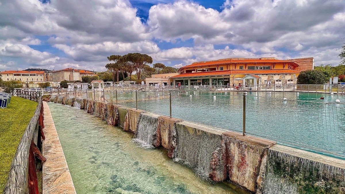 Saturnia House | Villa Orestes