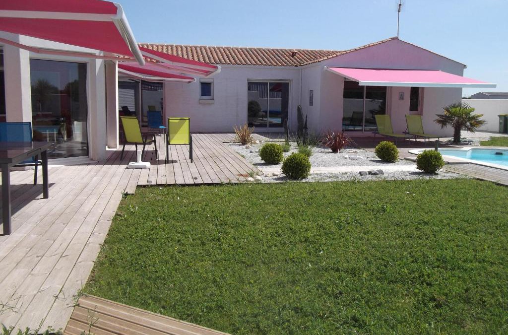 L'Echardiere Villa | Villa Oyala avec piscine, spacieuse et de qualite